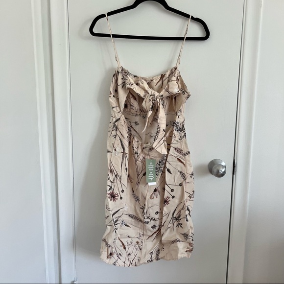 H&M Linen Blend Floral Dress (size M) - Picture 4 of 6